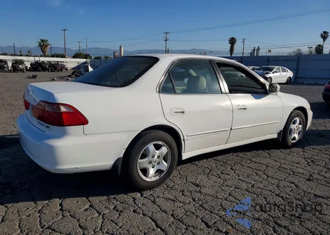 2000 Honda Accord Ex из США, поврежденный, VIN 1HGCG1656YA099996